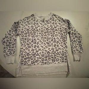Cute leapard sweatshirt